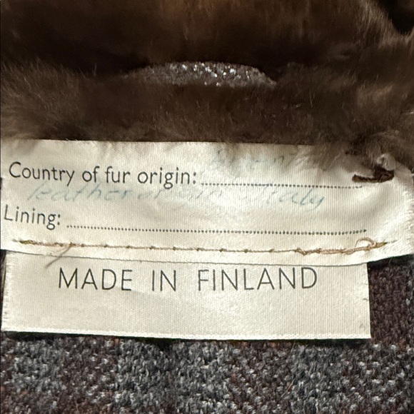 Brown italian Leather Trapeze Coat with Fur Trim. - Picture 3 of 6